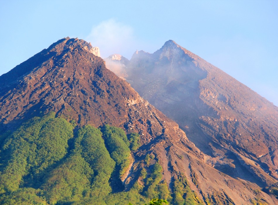 Sunrise Borobudur Merapi Jeep Lava Tour