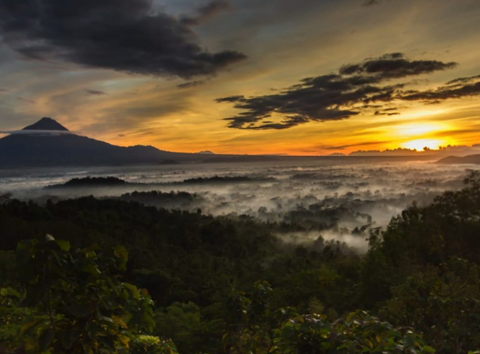 Sunrise Borobudur, Merapi Jeep Prambanan
