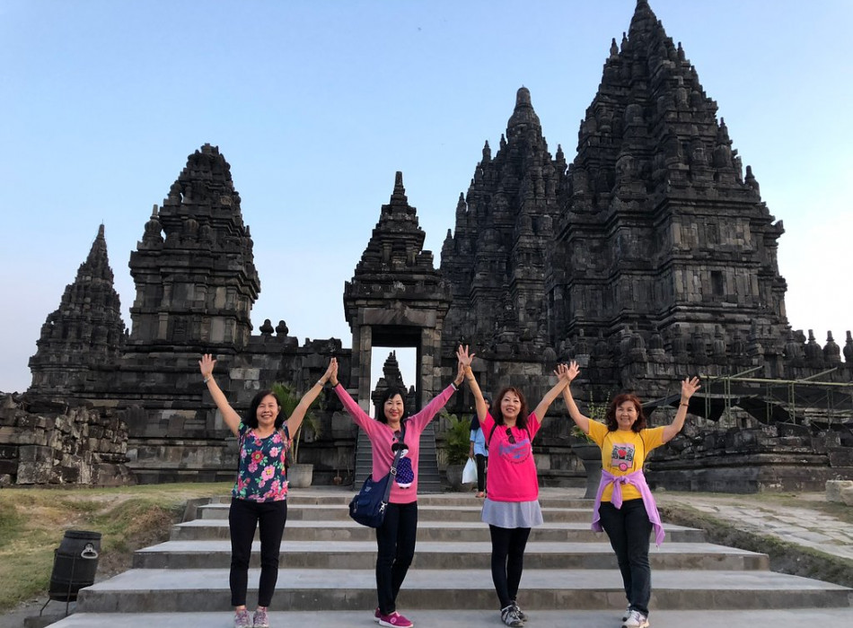 Sunrise Borobudur, Merapi Jeep Prambanan