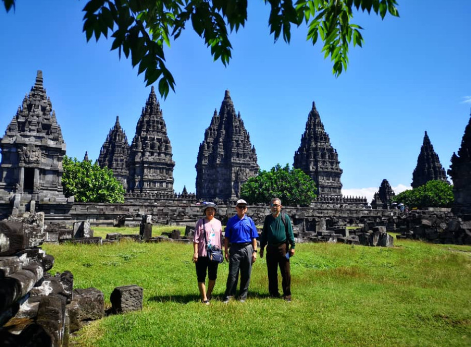 Yogyakarta 2 Days Trip : Borobudur & Prambanan Temples