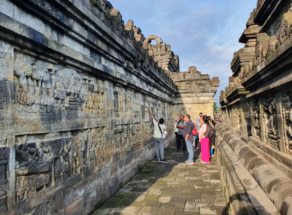 Borobudur Tours