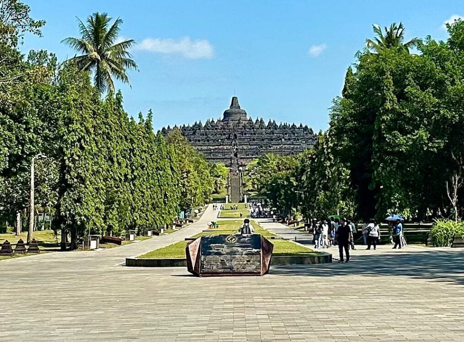 Sunrise Borobudur, Merapi Jeep Prambanan