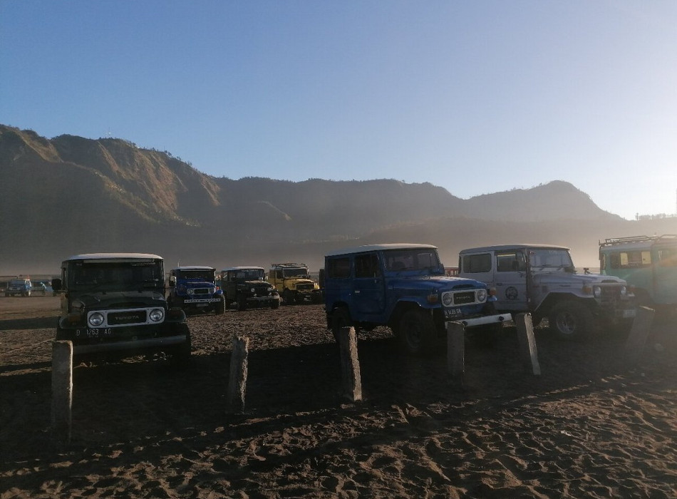 Bromo Midnight Tour from Surabaya or Malang