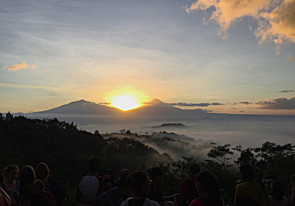 Sunrise Borobudur Dieng Plateau