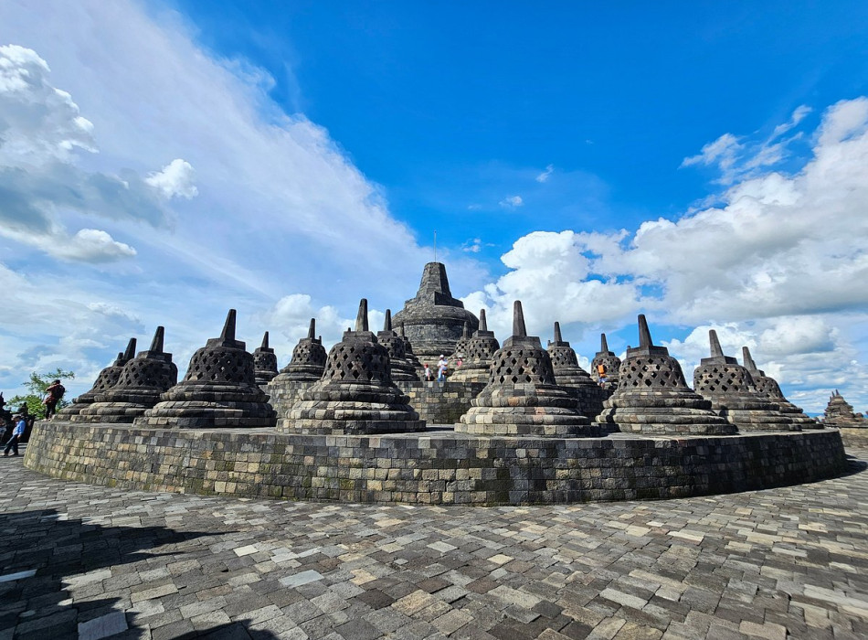 Sunrise Borobudur Merapi Jeep Lava Tour