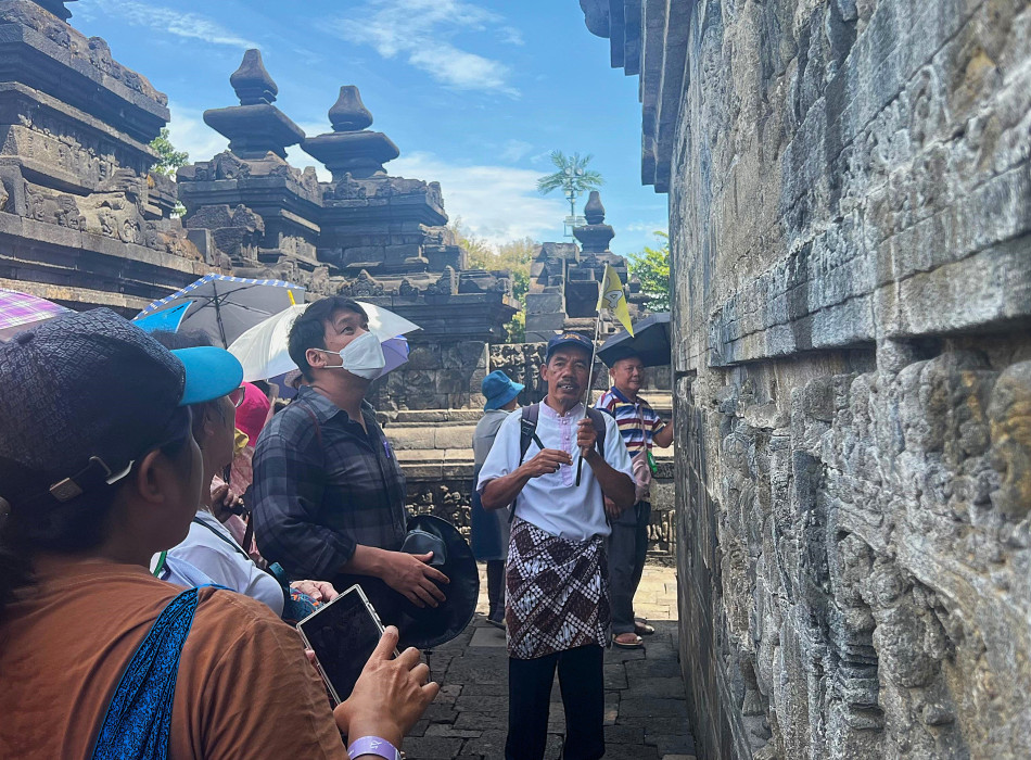Borobudur Tours