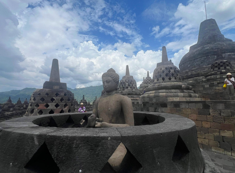 Borobudur Tours