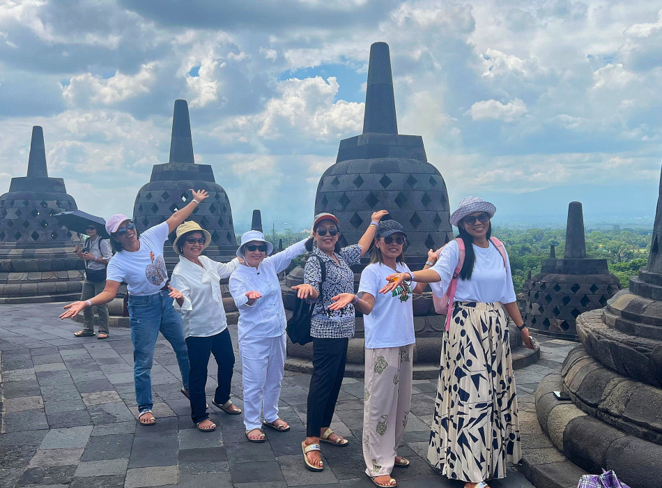 Borobudur Tours